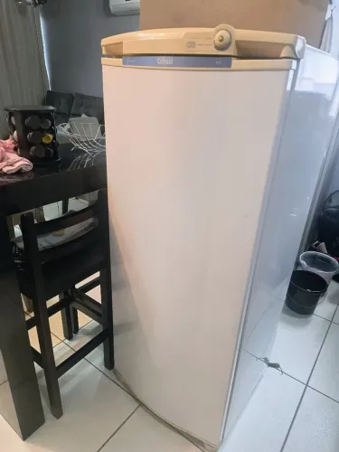 Geladeira Consul 340 - funcionando perfeitamente e gelando muito bem