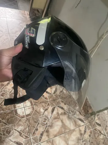 Capacete