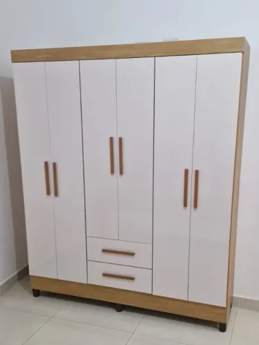 Guarda-Roupa Casal 6 Portas - Bom Estado (Pronto para levar / Desmontado)