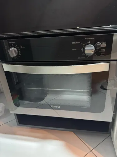 Forno Consul - 47l de embutir preto