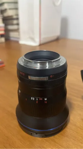 Lente Full Frame E-Mount Laowa 15mm Zero D