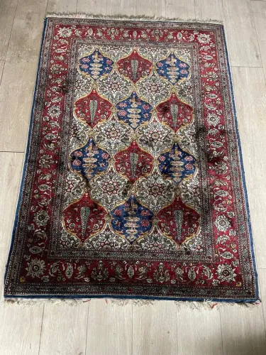 Tapete de seda feito a mão 1,30 x 0,90