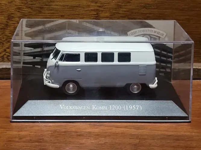 Volkswagen Kombi 1200 1957 Coleção Carros Inesquecíveis do Brasil Carrinho Miniatura 1/43