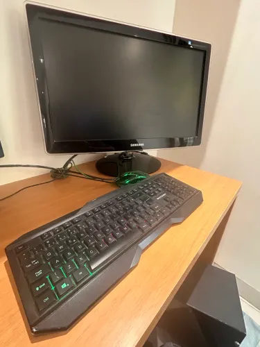Computador Ryzen 7 + GeForce + monitor (completo)