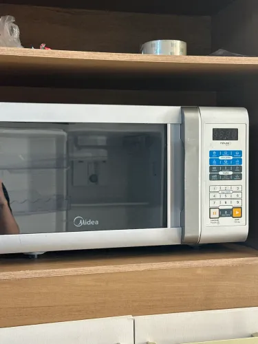 Micro-ondas Midea em ótimo estado - Funcionando perfeitamente