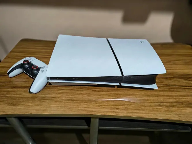 PlayStation 5 Slim 2 TB SSD mídia física