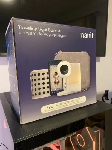 Baba eletrônica Nanit Kit viagem com lâmpada inteligente