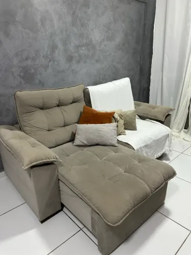 Sofá 3 lugares retrátil e reclinável 
