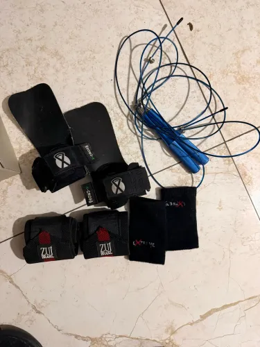 Acessórios crossfit (grip, munhequeira e corda)