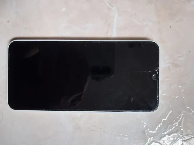 Venda de celular A16 4g quebrado display