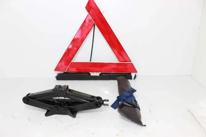 KIT MACACO CHAVE DE RODA E TRIANGULO HONDA CITY 2015 A 2021