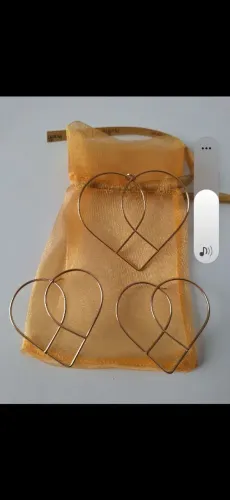 Vendo. Conjunto de brincos com pingente e relógio romanel