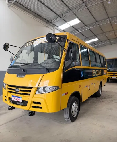 Micro ônibus Volare Attack 8 ano 2023, 4x4, para 31 passageiros, em MG