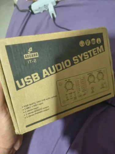 Interface de áudio Arcano it-2
