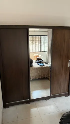 Guarda Roupa Casal 3 Portas 4 Gavetas com Espelhos