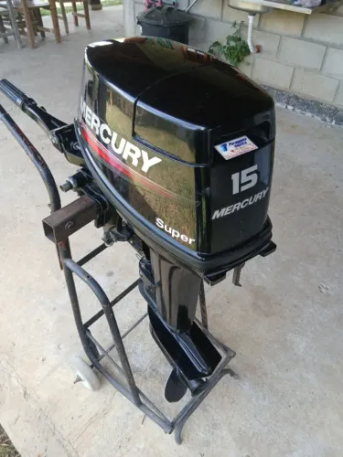 Motor de polpa mercury 15 super zerado.