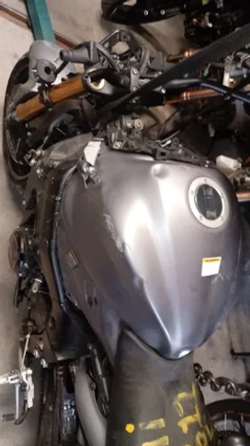 Sucata de moto para retirada de peças GSX S 1000 2017
