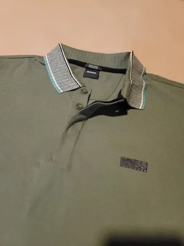 Camisas Hugo Boss originais no HCE hospital do exército Río