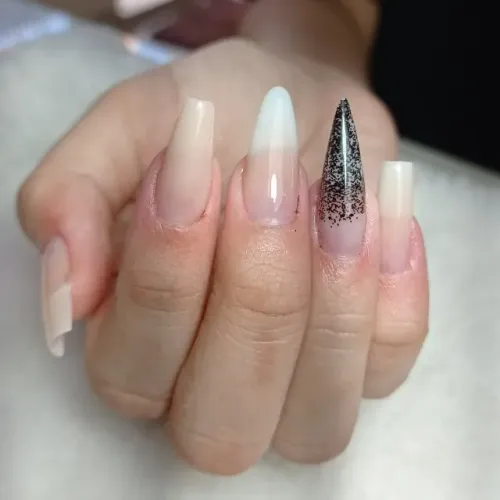 Manicure - Manutenção Alongamento em Fibra - Tradicional - Sempre Bela Ateliê de Unhas