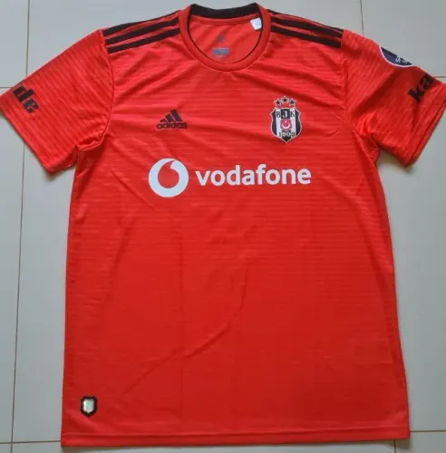 Camisa Be?ikta? ( Besiktas ) Adidas Vermelha Com detalhe