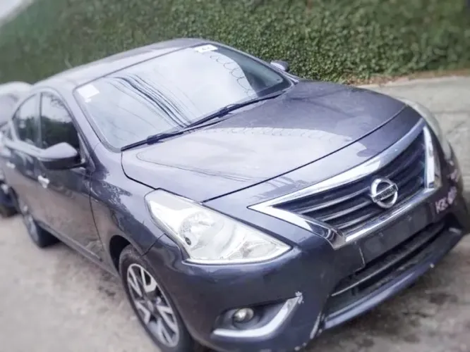 Peças Nissan Versa 1.6 SL Motor caixa de marcha bancos de couro capo lataria Airbag 
