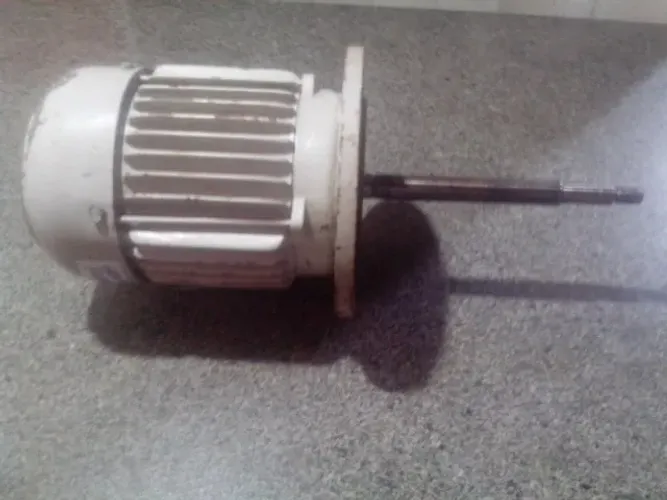 Motor Usado Eixo Longo Flange Trifásico 3\4 CV 1715 RPM