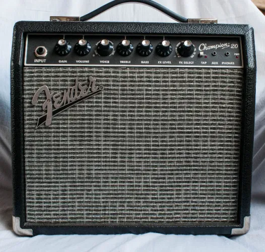 Amplificador Fender Champion 20 120V Pouquíssimo uso