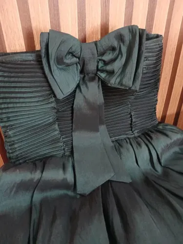 Vestido verde escuro de festa