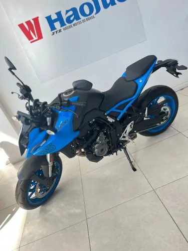 SUZUKI GSX 8S
