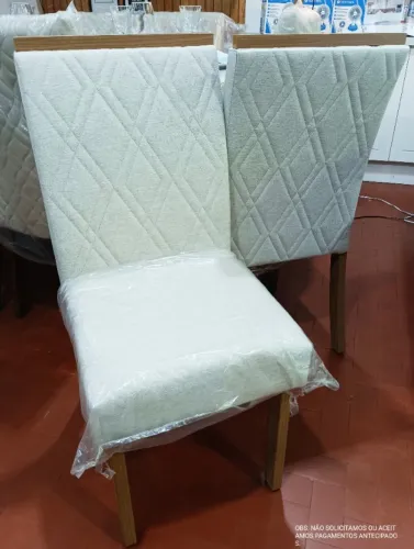 Cadeira de Jantar Vitta Móveis Henn.