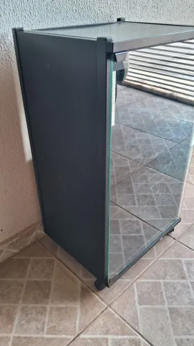 Gabinete para som e outros fins impecável