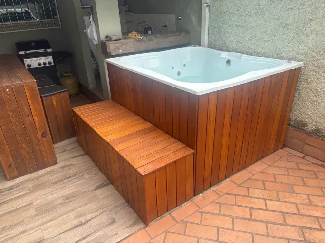 Spa 4 lugares completo c/ deck 
