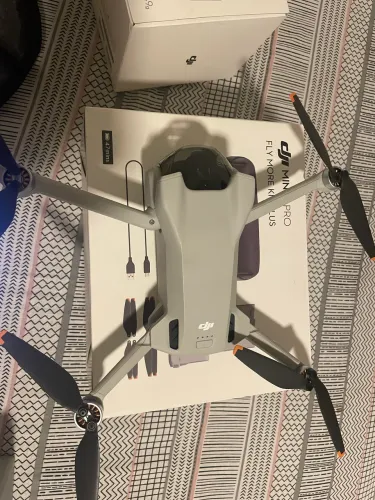 Drone DJI MINI 3 + DJI MINI 3 pro Fly more kit Plus