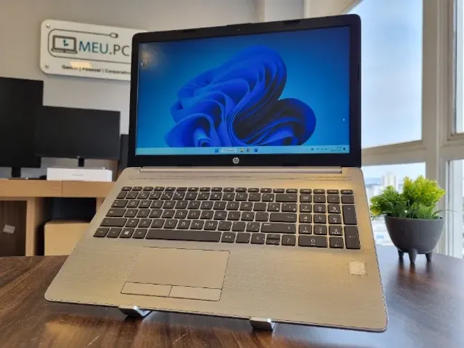 Notebook HP 250 G7 - Core i5 | 8ª geração | 240GB SSD | 8GB DDR4 | 15,6