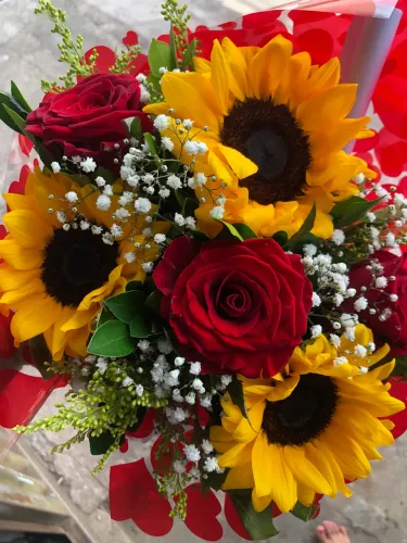 Buquê de girassol , buquê de flores , buquê romântico, buquê presente 