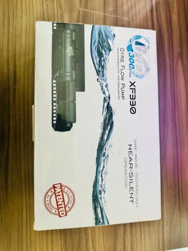 Bomba de Circulação c/ Controlador Gyre XF330 - 9000 l/h