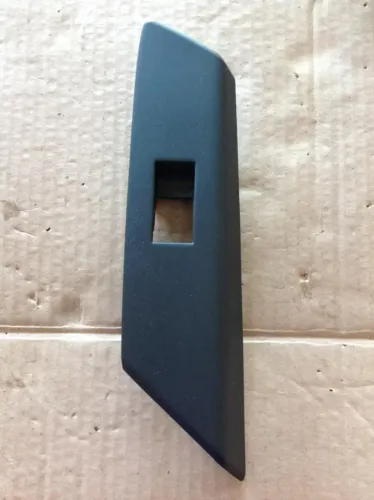 Moldura Botao Vidro Porta Traseira Esquerda Rav4 2014