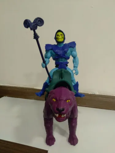 Boneco Skeletor e Panthor - Masters of the Universe
