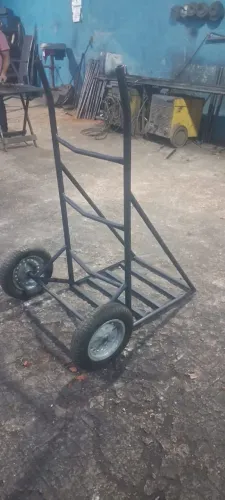 Carrinho de descarga em Brasília