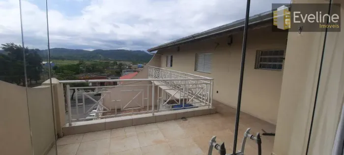 Casa com 3 dorms, Vila Brás Cubas, Mogi das Cruzes - R$ 636 mil, Cod: 2923