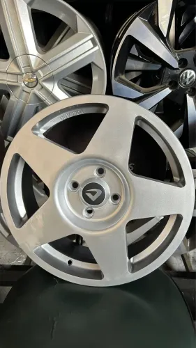 Rodas Volcano Tarmac aro 17 semi-novas
