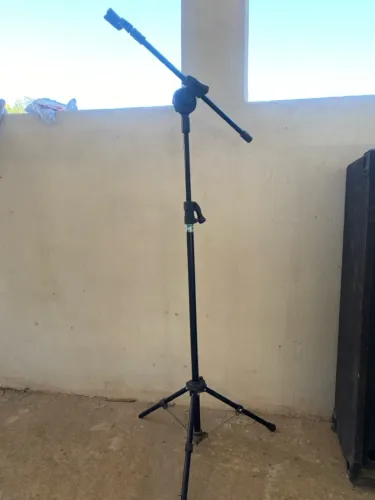 Pedestal microfone