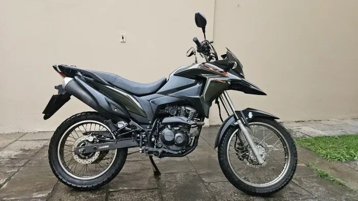 Vendo XRE-190 em excelente estado