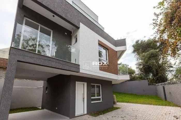 Sobrado novo com 3 quartos e 1 suíte à venda - Santo Inácio - Curitiba/PR