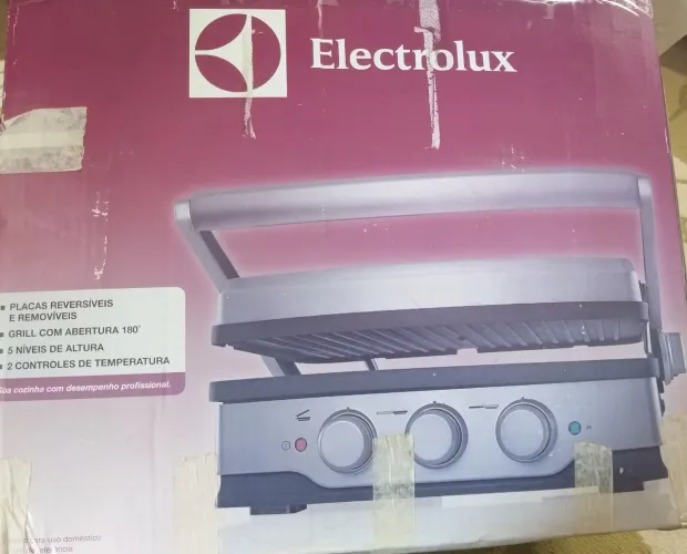 Grill Elétrico Electrolux com Placas Removíveis
