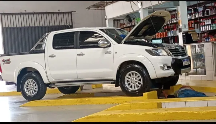 HILUX SRV 3.0 4X4 2015 MANUAL 