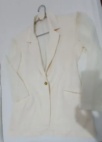 Blazer em linho e organza