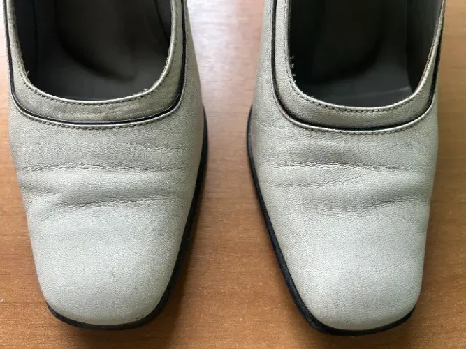 PAR DE SAPATOS CORELLO 35 SALTO 6CM VINTAGE
