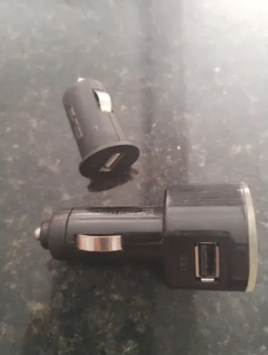 Carregador automotivo para celular dois