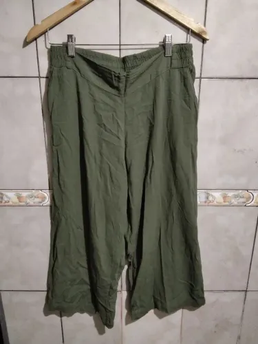 Calça Verde Pantacourt Fockstole feminina- Conforto e Estilo